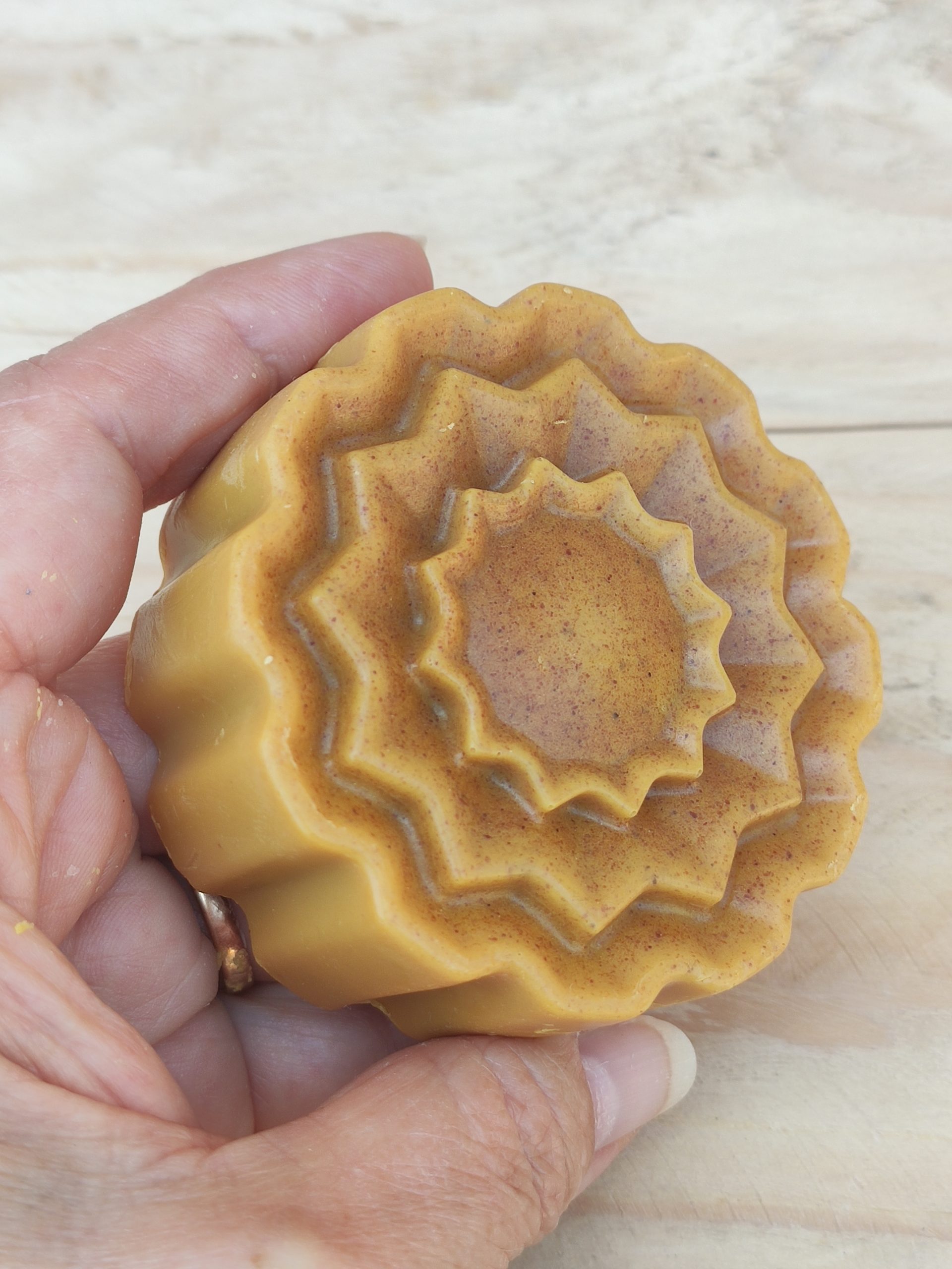 Jabón de Glicerina con Cúrcuma - Imagen 2